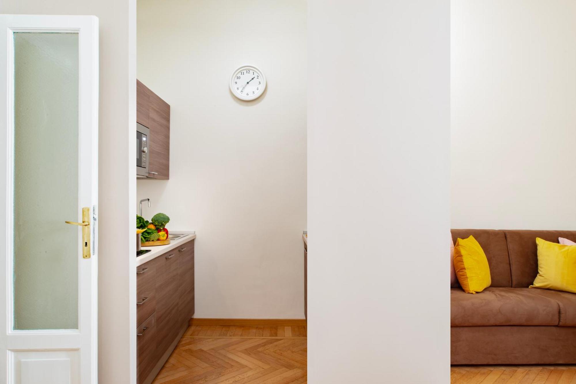 Appartamento Moderno Multicomfort - Premuda Luxury Милано Екстериор снимка